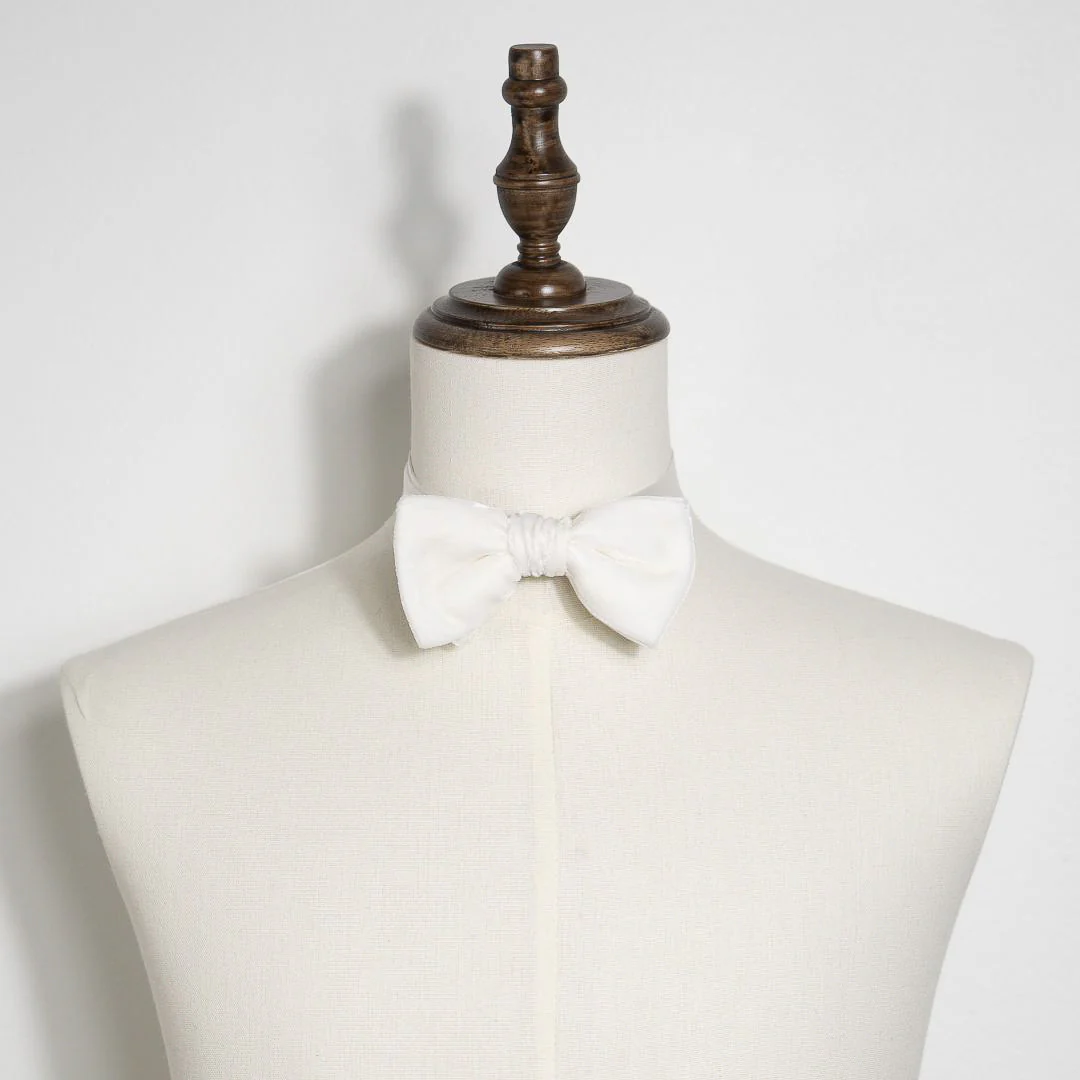 Classic Velvet Bow Tie - Vintage White - Image 3