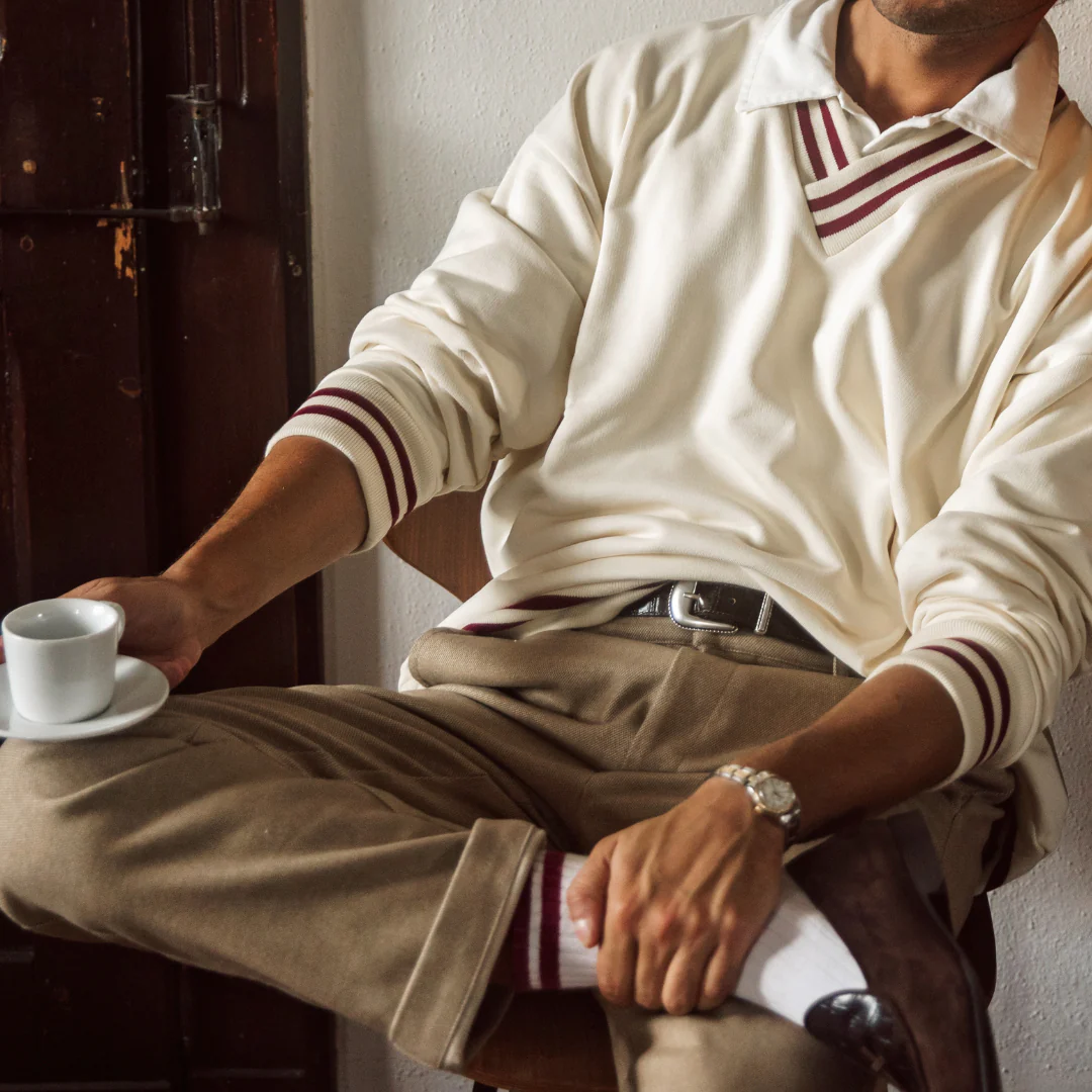 Vintage Club V-Neck Sweatshirt - Panna / Burgundy Trim - Image 7