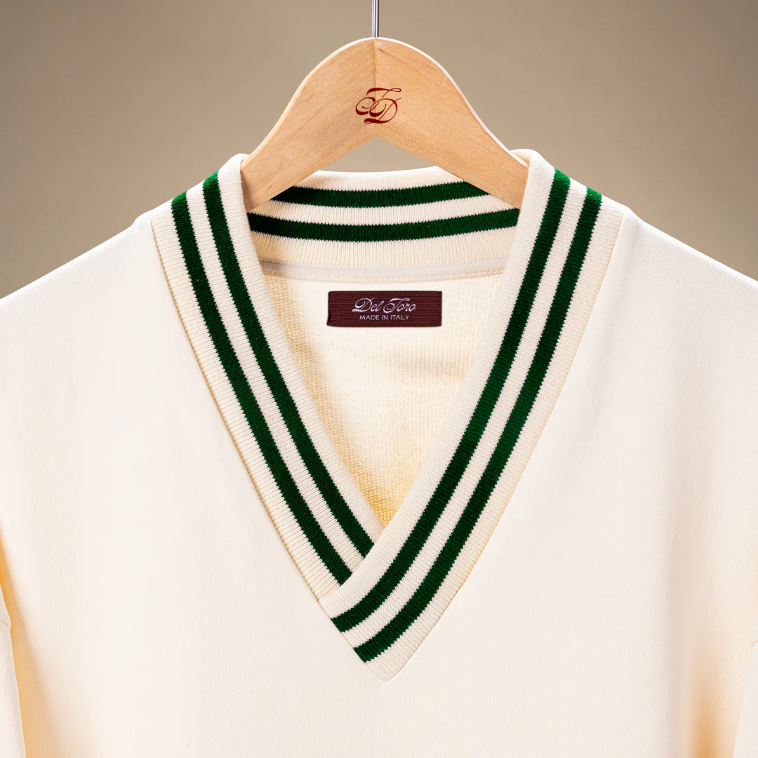 Vintage Club V-Neck Sweatshirt - Panna / Forest Trim - Image 3