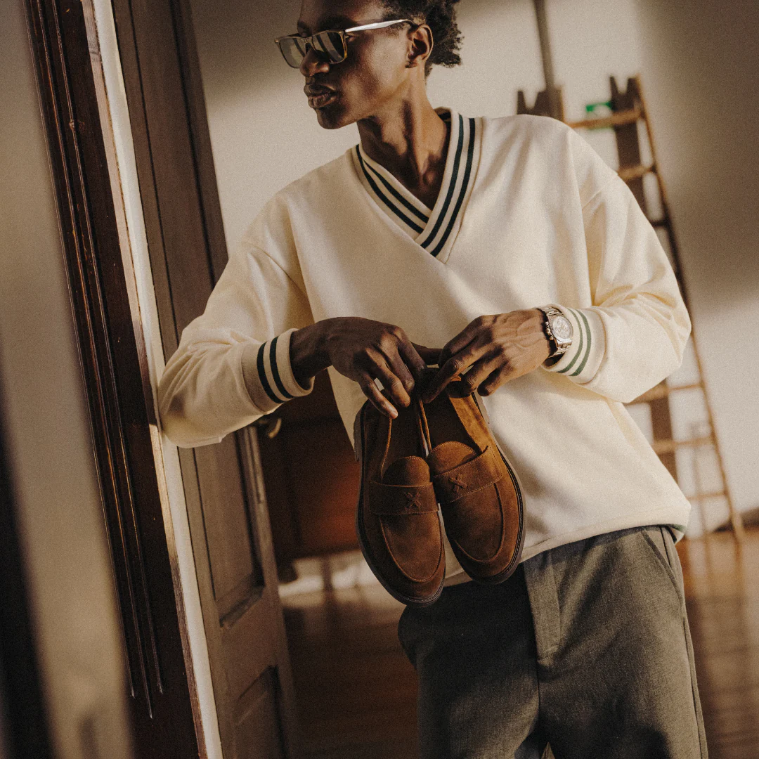 Vintage Club V-Neck Sweatshirt - Panna / Forest Trim - Image 4